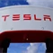 Tesle se i v druhém čtvrtletí snížily prodeje aut, tržby automobilového segmentu spadly o 16 %