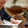 Soud zrušil Trumpova reciproční cla. Trhy slaví, administrativa to ale nevzdává