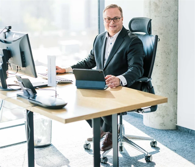 Vratislav Strašil,  jednatel a generální ředitel V