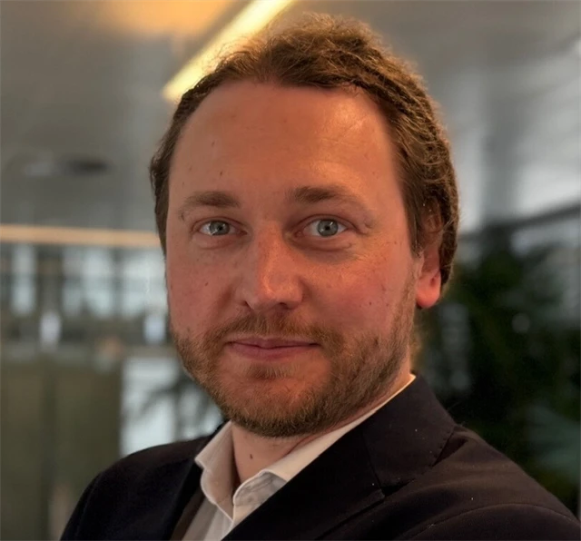 Vít Hradil, INVESTIKA