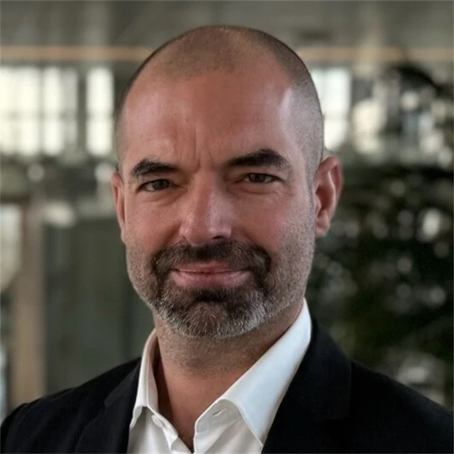 Roman Chlupatý, anketa, pravá