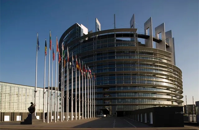 Jan Jedlička (EU Office České spořitelny): Schengen je důležitý symbol, pro byznys by ale byly zásadní až obchodní bariéry v rámci EU