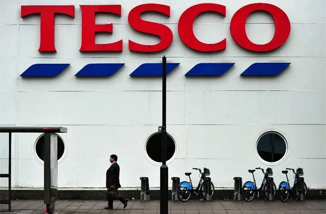 Srovnatelné tržby společnosti Tesco za vánoční nákupní sezónu: +1,3 % (odhad: -2,3 %)