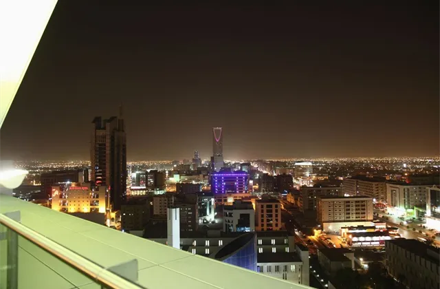 KONTEXT: Zkuste chytit padající pozlacený nůž aneb Proč (ne)koupit saúdskoarabské nebo egyptské akcie