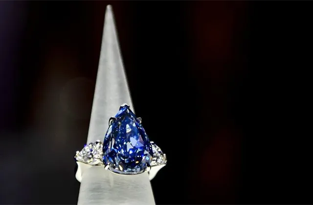 Trh s diamanty otevírá své brány, prodeje drahých kamenů jsou na vzestupu