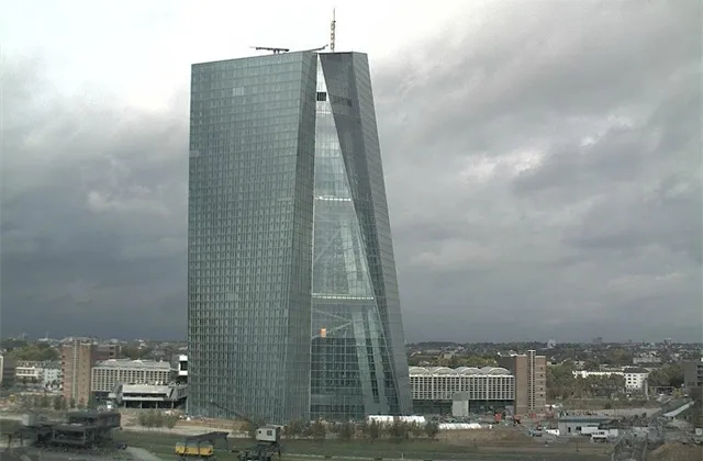 ECB: Inflace v roce 2017 bude 1,3 % (1,6 % v roce 2018), HDP poroste v roce 2017 o 1,6 % (o 1,7 % v roce 2018)