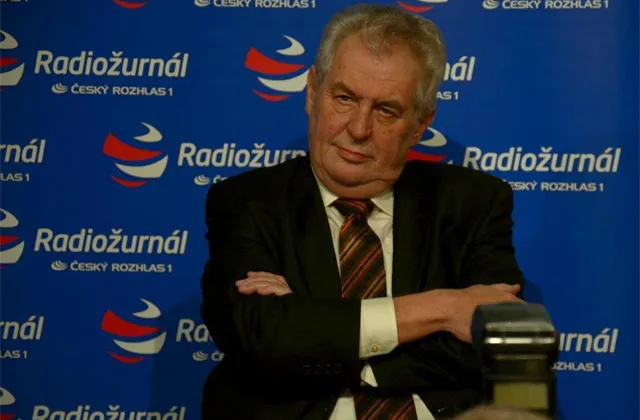 Prezident Zeman jmenoval novými členy rady ČNB Bendu a Nidetzkého