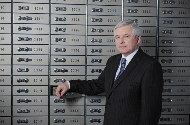 ČNB mění guvernéra. Čeho by se měl Jiří Rusnok vyvarovat?
