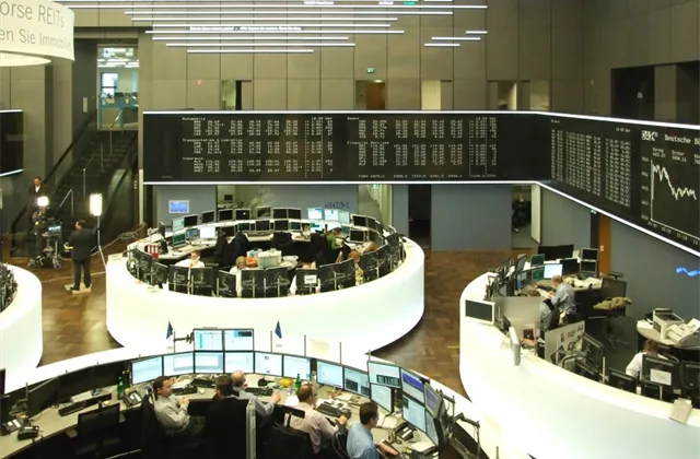 Evropské akciové trhy v pátek uzavřely převážně v plusu, za celý týden však ztratily