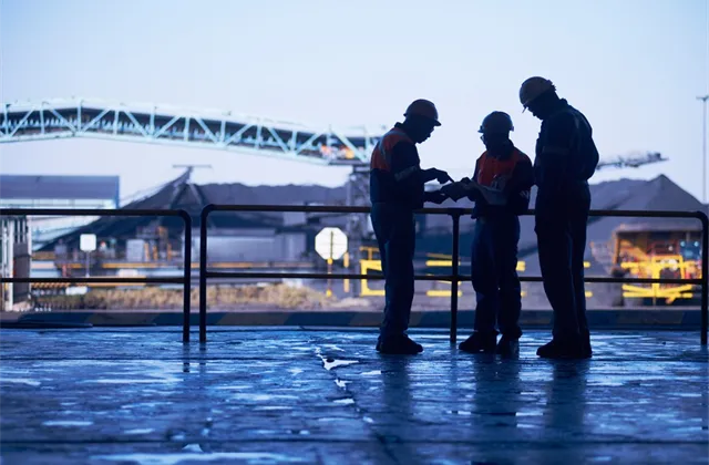 Investorský magazín: Jak a do kterých komodit investovat na prahu roku 2017?