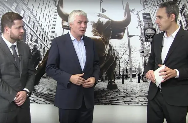 ETF a algoritmy (Michl) vs. výběr akcií (Hájek): Sázka na 10 let pokračuje aneb Jak budou letos investovat dva zkušení manažeři