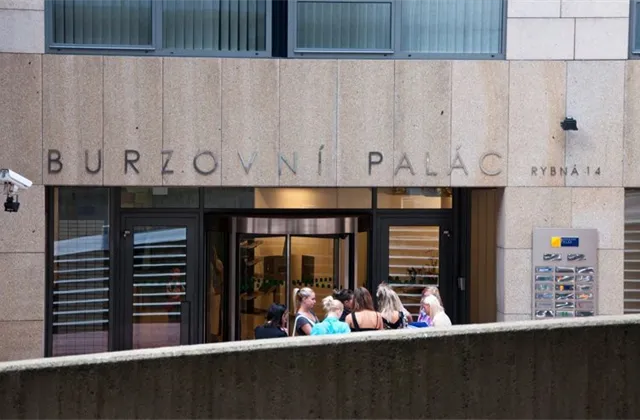 Na jaké tituly si dát (nejen) v roce 2017 pozor na pražské burze?