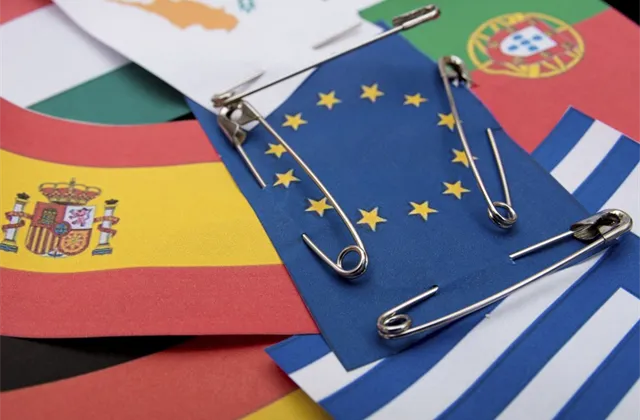 Tomáš Kozelský (EU Office ČS): Řecko by nemělo s eurozónou hýbat tolik jako Itálie, jednotná evropská měna by měla letos kolísat spíše krátkodobě