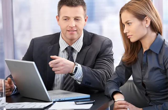 Porostou v Česku dále platy?