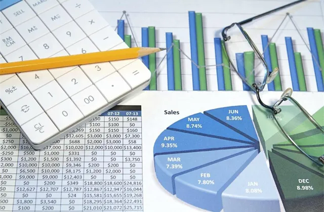 Akcie, dluhopisy, komodity, alternativy: Jak nejen dnes namíchat vyvážené investiční portfolio?