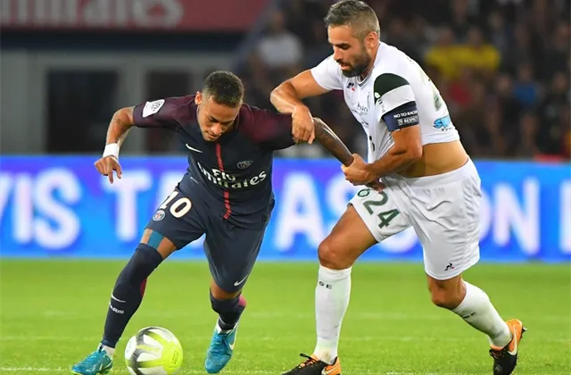 Investorský magazín: Fotbalový speciál