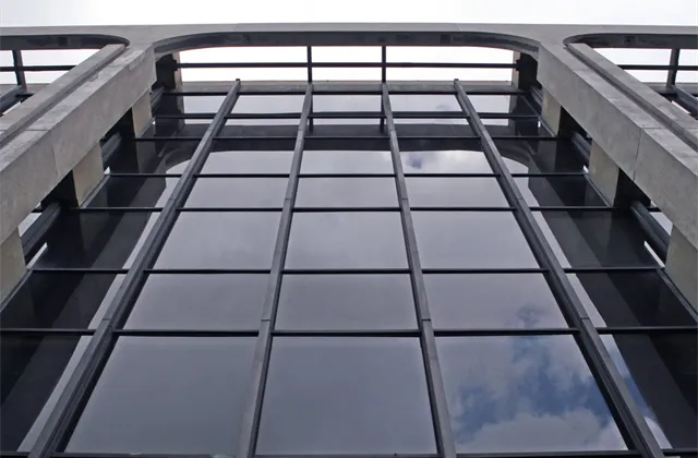 Kubovec (QI): Investoři do nemovitostí mají tendenci ignorovat černé scénáře a potenciální problémy