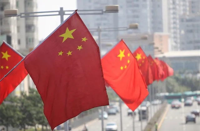 Peking kritizuje rozhodnutí S&P zhoršit rating Číny