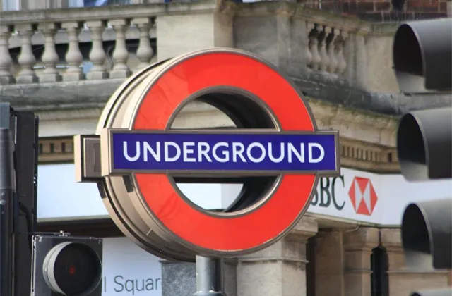 Ekonomika Spojeného království ve druhém čtvrtletí meziročně stoupla o 1,5 %