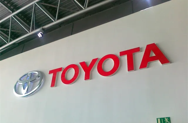 Toyota zvýšila čtvrtletní zisk, zlepšila celoroční výhled (7. 11. 2017)