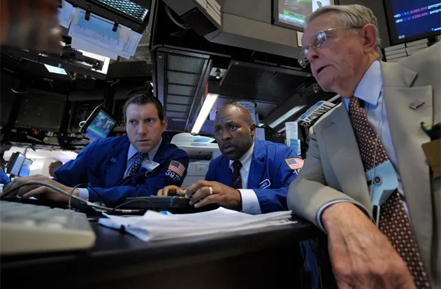 Americké akcie v pátek stouply na nová maxima, index Nasdaq Composite za týden přidal více než 1,6 %