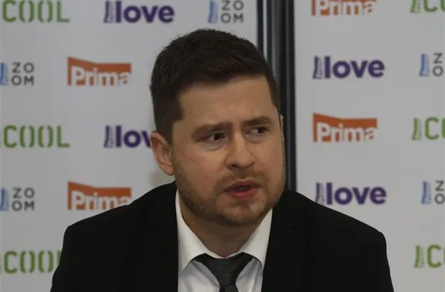 E15: Člen rady ČNB Michl vložil svou firmu do svěřenského fondu