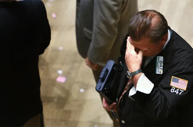 Americké akcie na Štědrý den pokračovaly v prudkém poklesu, Wall Street za sebou má nejhorší vánoční seanci v historii