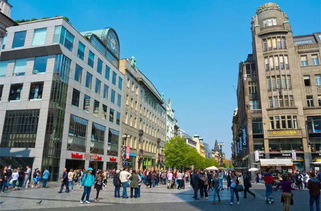 Dufek (ČSOB): Růst mezd v Česku je daní za úspěch, montovny vypadají jinak