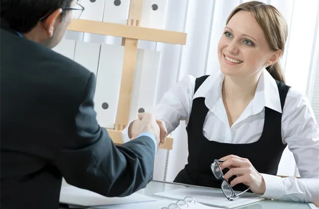 Nejsou lidi? Ale jsou, ukazuje i český trh práce