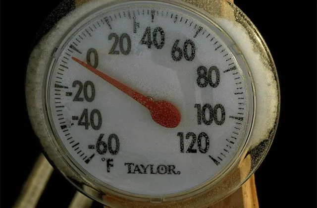 Záporné úroky jako pumpa na peníze do reálné ekonomiky? Pochybuji o tom, říká Miroslav Singer