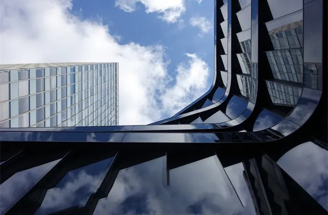 Alternativní investice a panika na trhu: Proč se (ne)bát nemovitostí a spol.? 