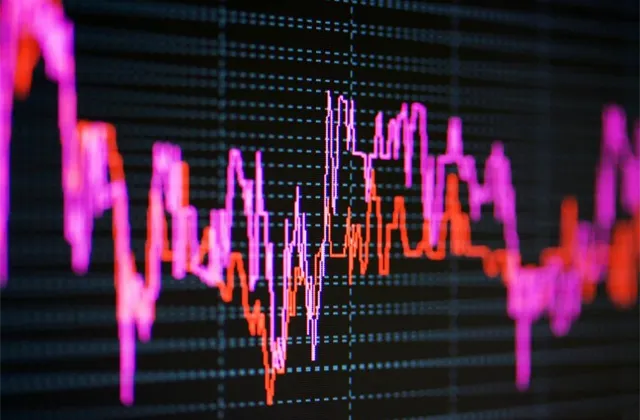 Nízké sazby, inflace a volatilita aneb Co byste si (také) měli hlídat při sestavování investičního portfolia