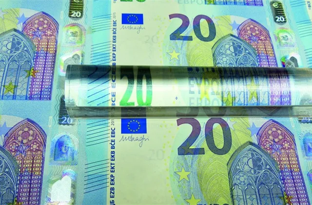 Tištění peněz, tisk peněz, tisk eur, euro, bankovky