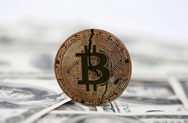 Kryptoměny dláždí cestu další finanční krizi, tvrdí expert na drahé kovy