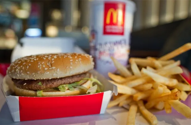 6 fastfoodových akcií, které vašemu portfoliu zachutnají