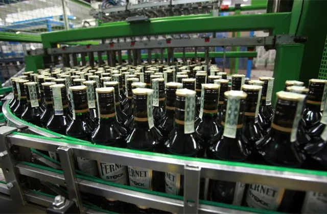 Likérku Stock Spirits přebírá investiční firma CVC, akviziční prémie přesahuje 40 %