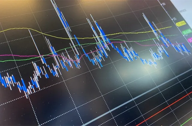 Anna Píchová (CYRRUS): QE živí býčí náladu, dlouhodobě je ale velkým rizikem. Zajímavé akcie hledám v sektoru kybernetické bezpečnosti, koupila bych si ale i ČEZ nebo KB