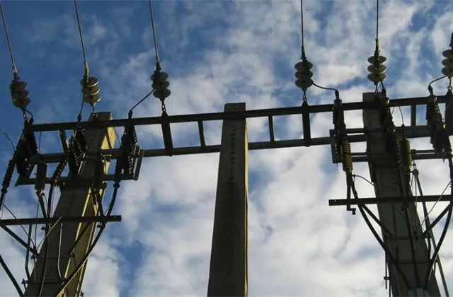 Elektřina je zatím komoditním vítězem roku. Porostou ještě ceny?