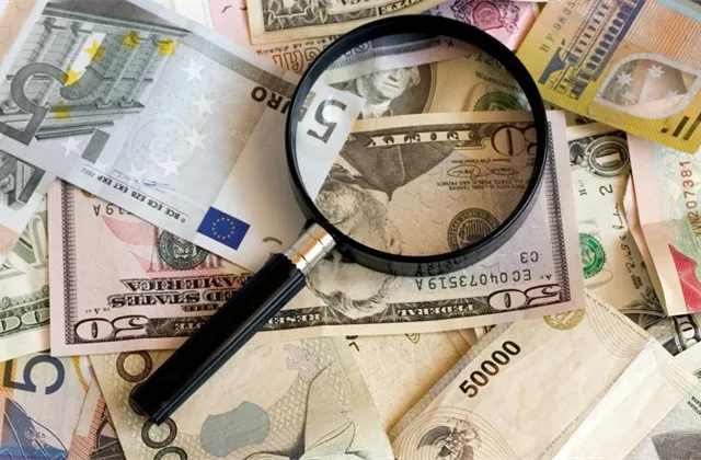 Co čekáme na forexu v době vysoké inflace? Silnější dolar a neposilující korunu