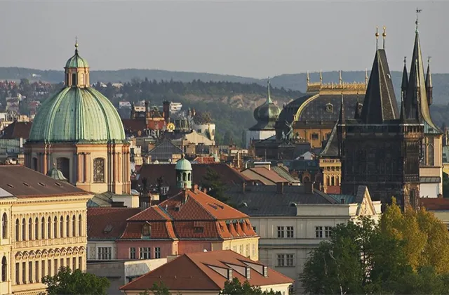 ČNB: Přímý dopad konfliktu na Ukrajině na český ekonomický růst bude omezený