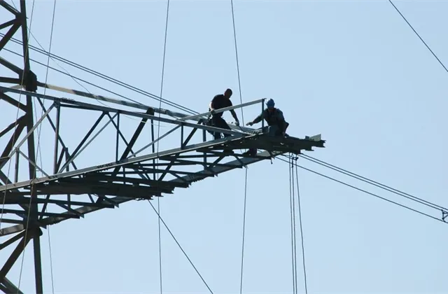 Česká energetika: (Ne)jistá budoucnost v kostce