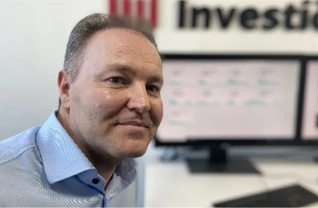 Pavel Hadroušek (Fio banka): Z technického hlediska se ještě akcie nevymanily z krátkodobého sestupného trendu, investoři by měli myslet i na vlastní psychiku a třeba tak často nesledovat vývoj na trzích