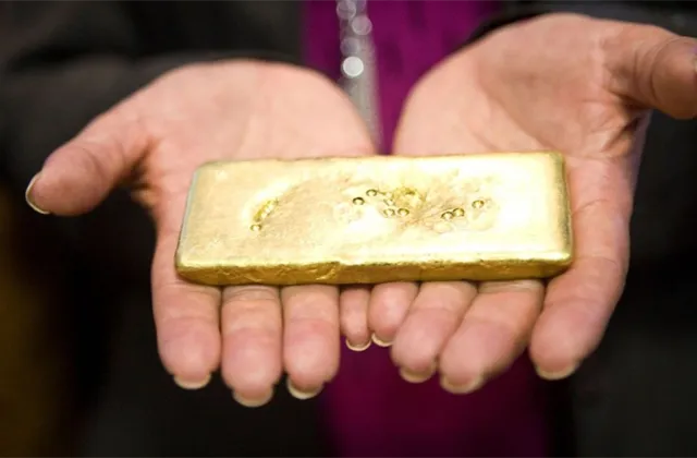 Zlato pod drobnohledem: Komerční obchodníci mají trh stále pevně pod kontrolou