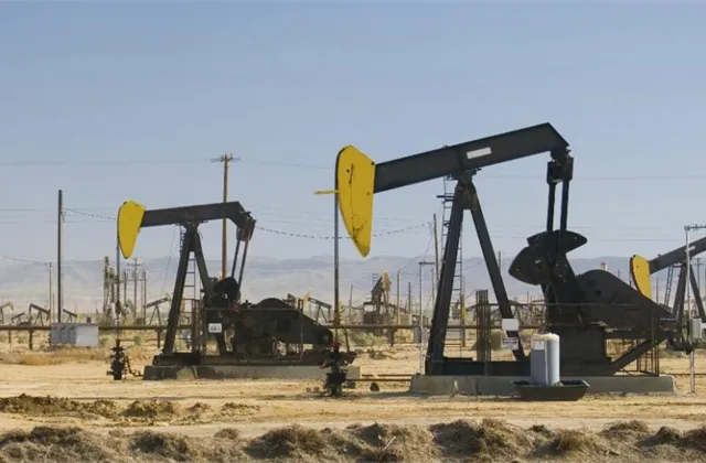 Ropa a medvědí trend, který bledne v kontextu inflace