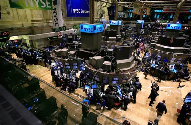 Tradeři na NYSE - ilustrační foto