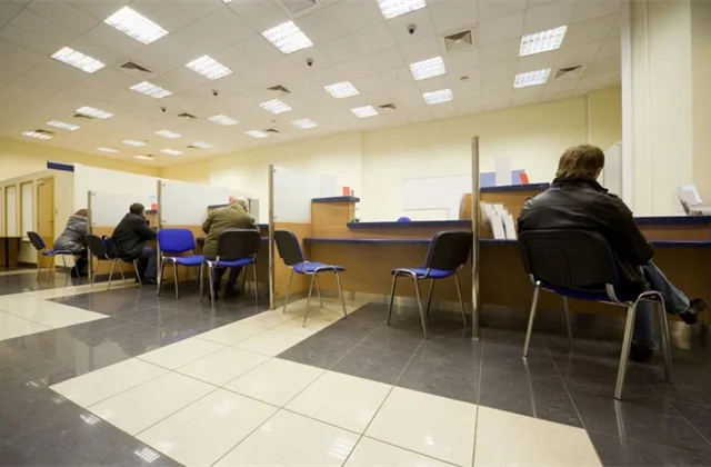 Kdo může mít napříště pod palcem stabilitu českých bank?