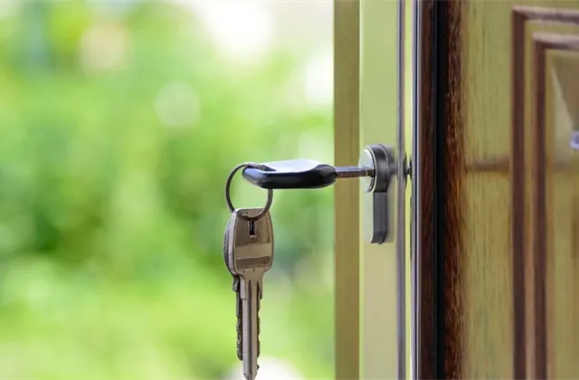 Ekonomiky SCANNZ jako symbol drahého bydlení a nezáviděníhodné pozice centrálních bank