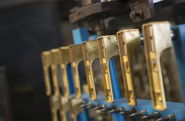 Výrobce dveřních klik a kování M&T 1997 potvrzuje záměr vstoupit na trh START pražské burzy