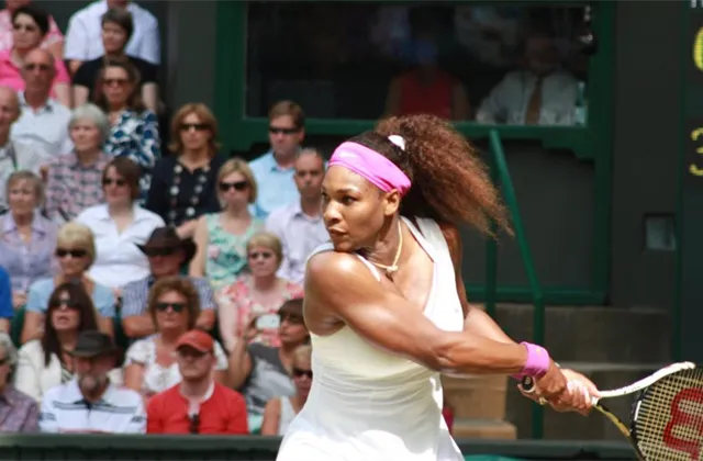"Tradovat" akcie je jako snažit se vyhrát Wimbledon, k úspěchu přitom vedou i jiné cesty