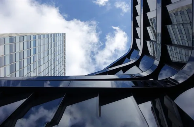 Komerční nemovitosti čeká korekce. Kanceláře zasáhne nejvíce, u obchodních center bude klíčová nálada spotřebitelů